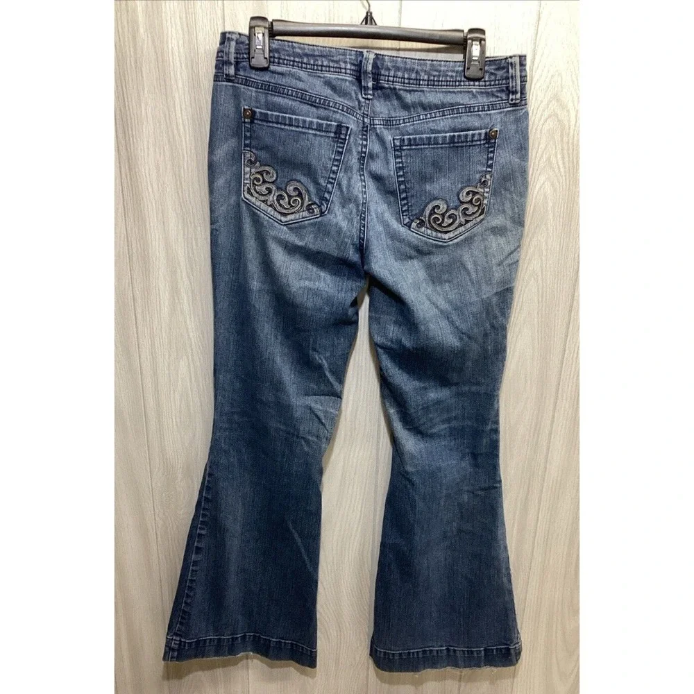 UNBRANDED Women's (Size 6) Blue Denim Jeans Pockets Stretch Distressed‎ Cuff B5G